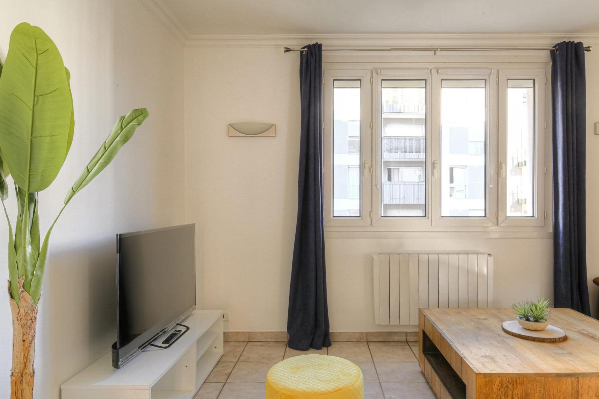 Le Spacieux Ideal Sejour Pro Ou Week-End Famille Vénissieux Esterno foto